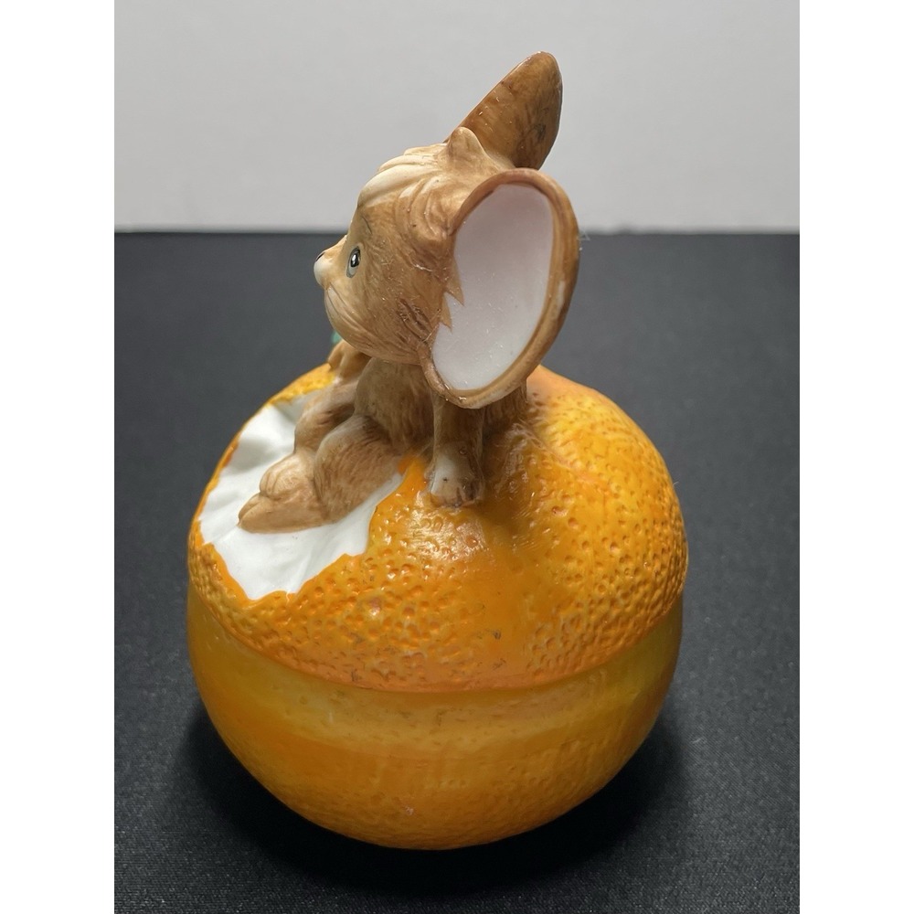 Vintage 1970s Lefton Ceramic Mouse Trinket Box Shaped like Orange. Mint! - Picture 5 of 8